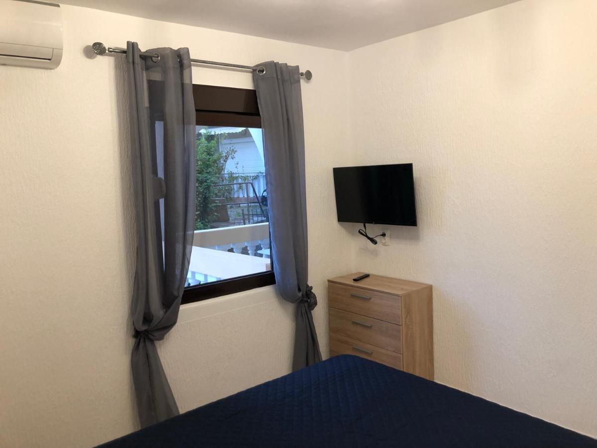 Apartmani Lime Petrovac Ngoại thất bức ảnh