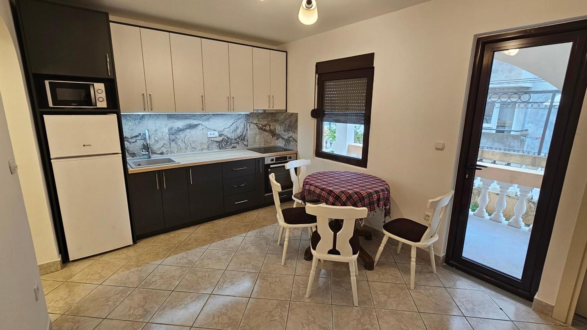 Apartmani Lime Petrovac Ngoại thất bức ảnh