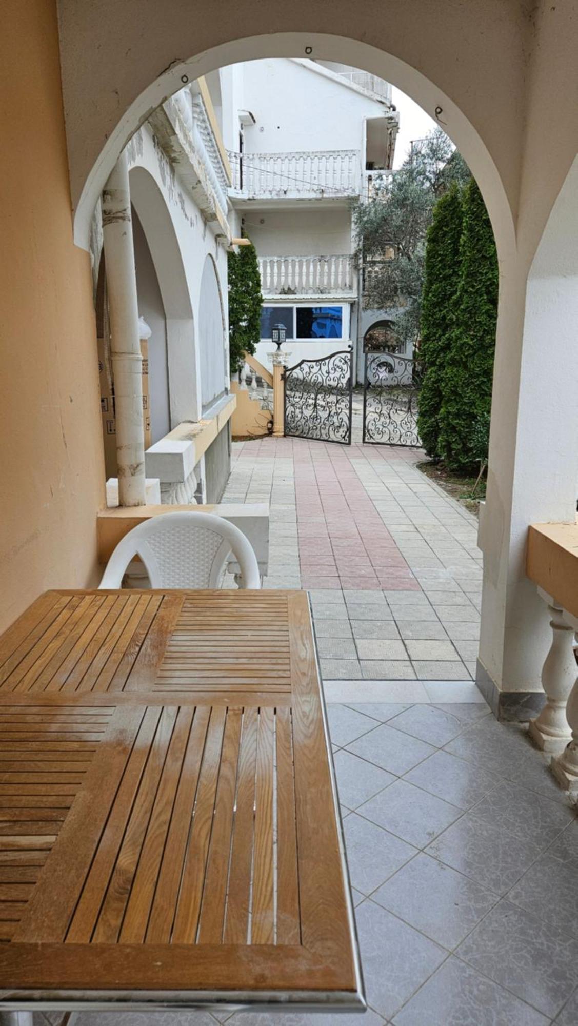 Apartmani Lime Petrovac Ngoại thất bức ảnh