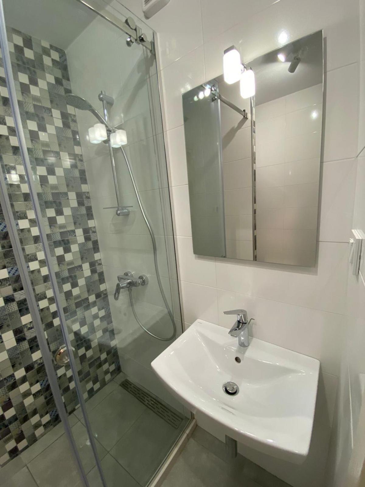 Apartmani Lime Petrovac Ngoại thất bức ảnh