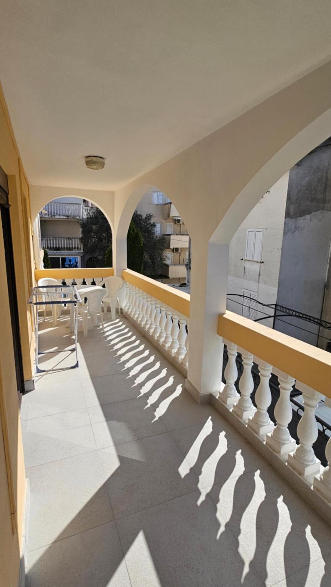Apartmani Lime Petrovac Ngoại thất bức ảnh