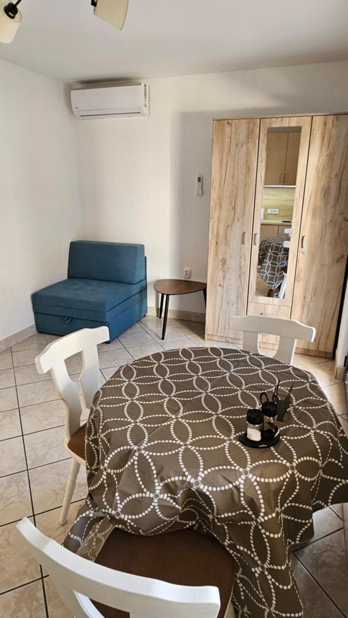 Apartmani Lime Petrovac Ngoại thất bức ảnh