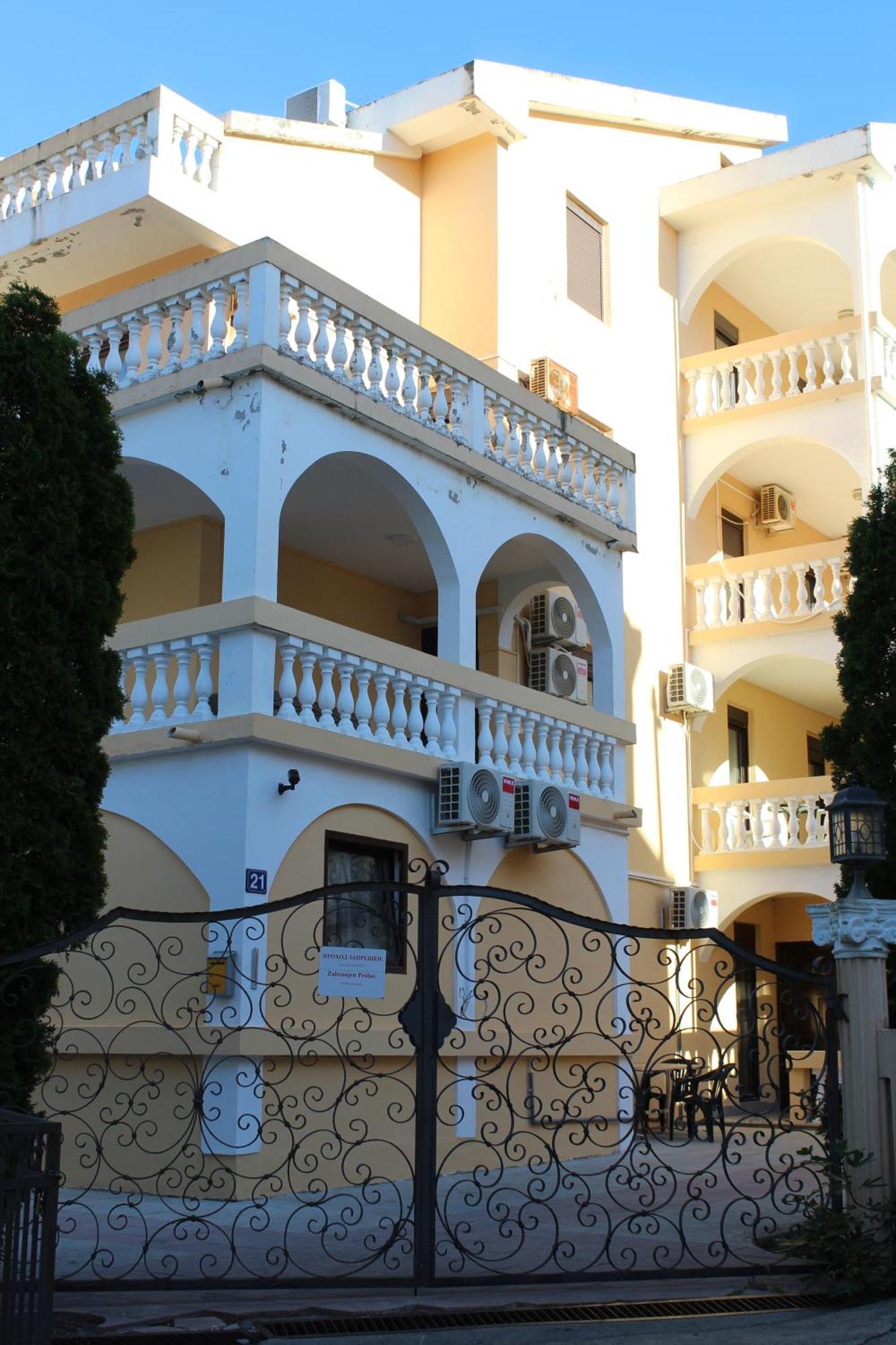 Apartmani Lime Petrovac Ngoại thất bức ảnh