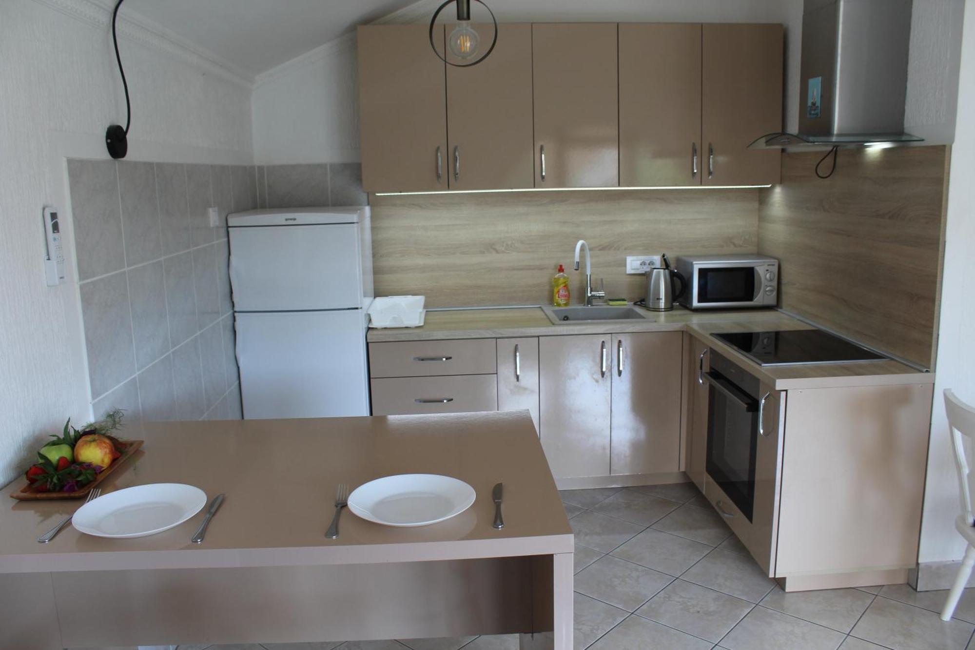 Apartmani Lime Petrovac Ngoại thất bức ảnh