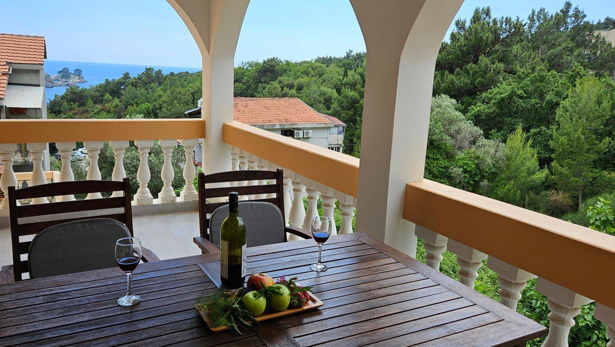 Apartmani Lime Petrovac Ngoại thất bức ảnh